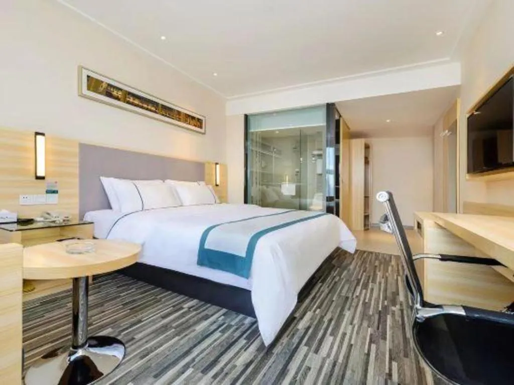 Bed in City Comfort Inn Guiyang Yan'an Middle Road Fountain Metro Station