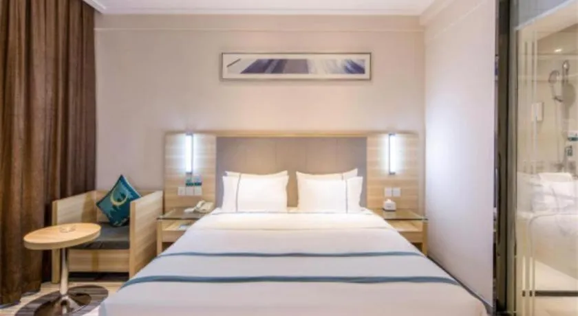 Bed in City Comfort Inn Guiyang Yan'an Middle Road Fountain Metro Station