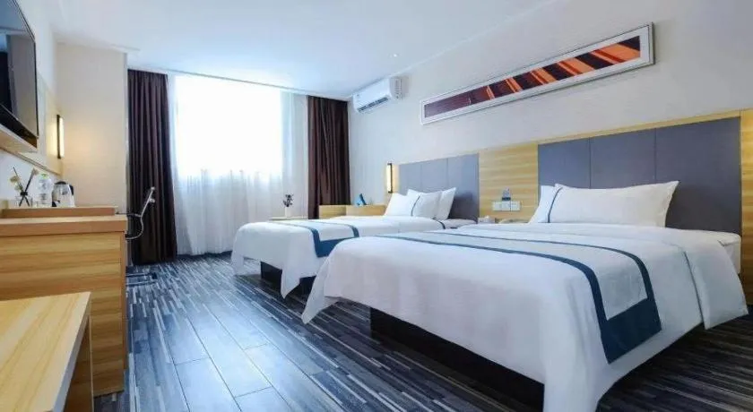 Bed in City Comfort Inn Guiyang Yan'an Middle Road Fountain Metro Station