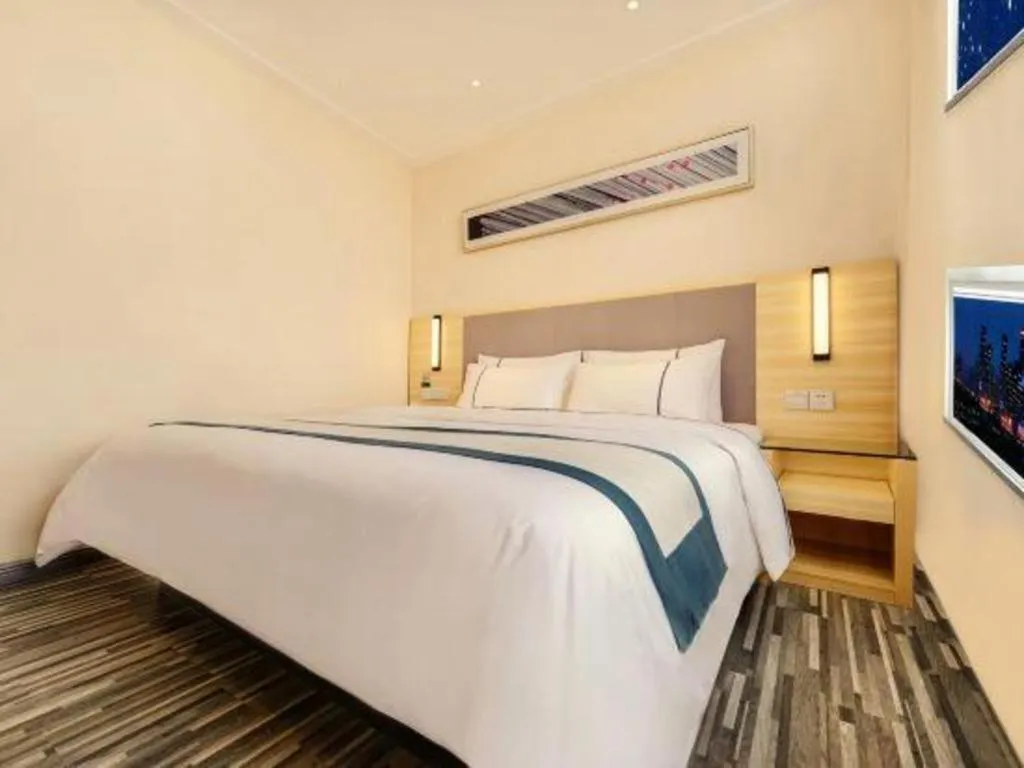 Bed in City Comfort Inn Guiyang Yan'an Middle Road Fountain Metro Station