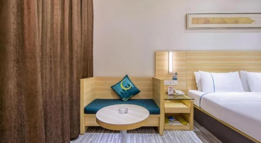 Bed in City Comfort Inn Guiyang Yan'an Middle Road Fountain Metro Station