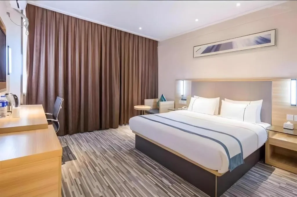 Bed in City Comfort Inn Guiyang Yan'an Middle Road Fountain Metro Station