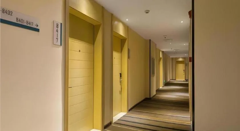 City Comfort Inn Liuzhou High-speed Railway Station Entrance