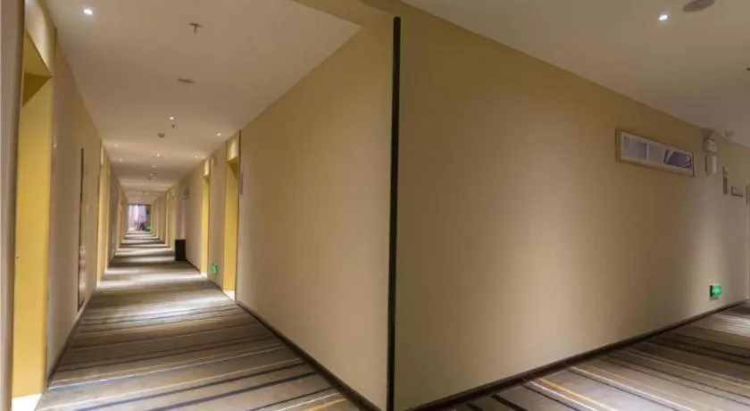 City Comfort Inn Liuzhou High-speed Railway Station Entrance