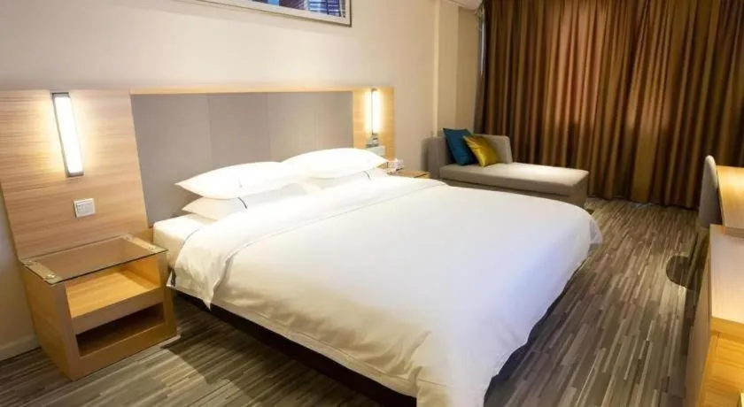 Bed in City Comfort Inn Huanggang Tuanfeng Passenger
