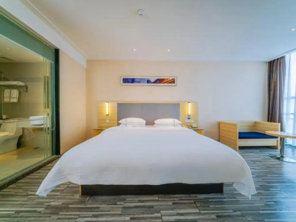 Bed in City Comfort Inn Guilin Quanzhou Zhongxin Square