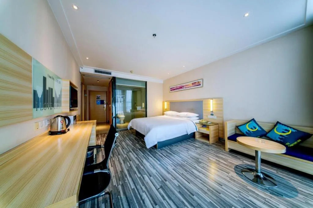 Bed in City Comfort Inn Guilin Quanzhou Zhongxin Square