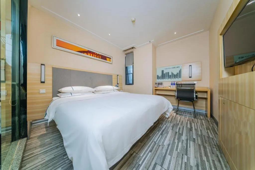 Bed in City Comfort Inn Guilin Quanzhou Zhongxin Square