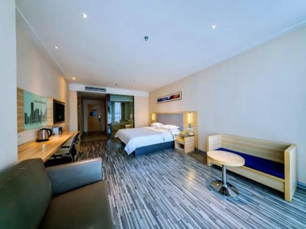 Bed in City Comfort Inn Guilin Quanzhou Zhongxin Square