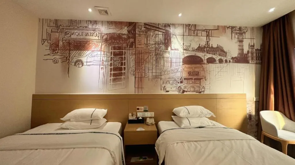 Bed in City Comfort Inn Zhuhai Qinglv Middle Road Riyuebei Grand Theater