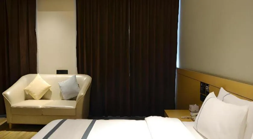 Bed in City Comfort Inn Yulin Yufu Road Industrial Products Market