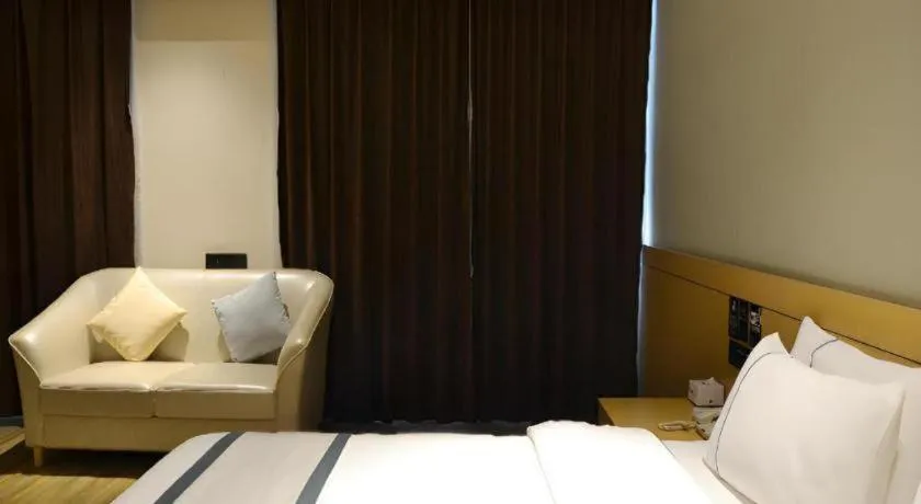 Bed in City Comfort Inn Yulin Yufu Road Industrial Products Market