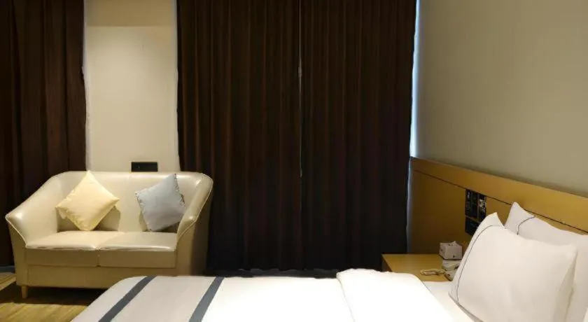 Bed in City Comfort Inn Yulin Yufu Road Industrial Products Market