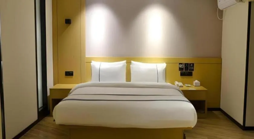Bed in City Comfort Inn Yulin Yufu Road Industrial Products Market