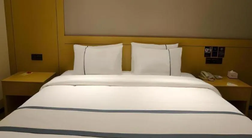 Bed in City Comfort Inn Yulin Yufu Road Industrial Products Market