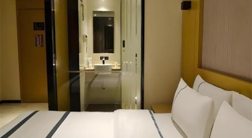 Bed in City Comfort Inn Yulin Yufu Road Industrial Products Market