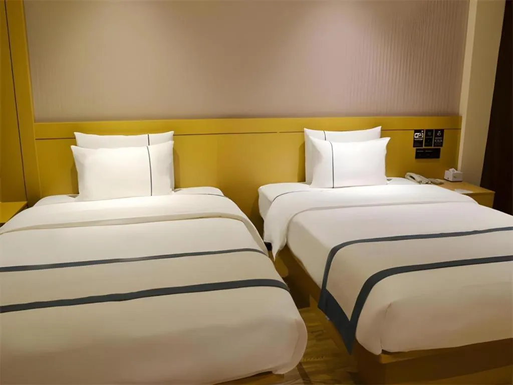 Bed in City Comfort Inn Yulin Yufu Road Industrial Products Market