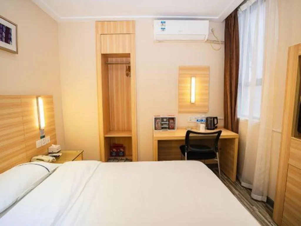 Bed in City Comfort Inn Chongqing Yuzhong District Daping Hospital