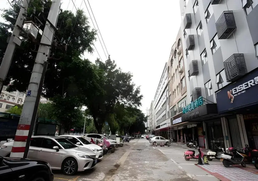 City Comfort Inn Beiliu Yongfeng Plaza Chengnan Bus Station City Comfort Inn Beiliu Yongfeng Plaza Chengnan Bus Station