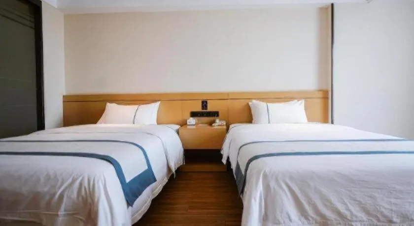 Bed in City Comfort Inn Zhanjiang Xuwen Port Wharf Passenger Station