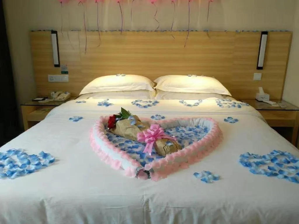 Bed in City Comfort Inn Zhanjiang Xuwen Port Wharf Passenger Station