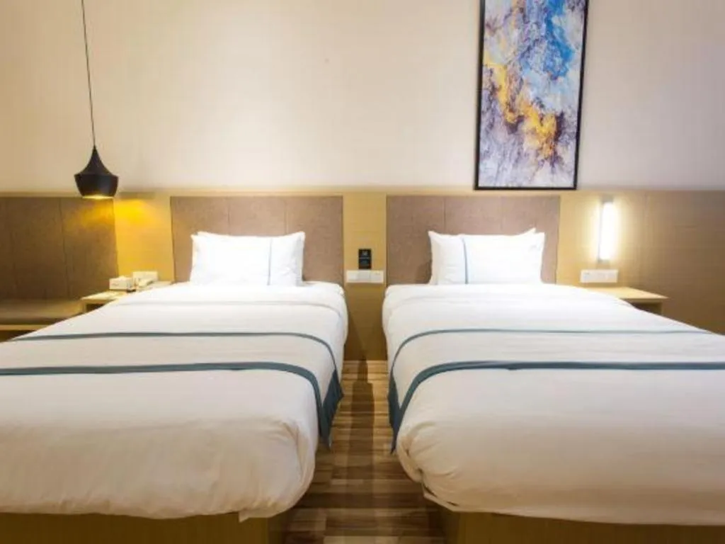 Bed in City Comfort Inn Tianmen Xincheng Walmart