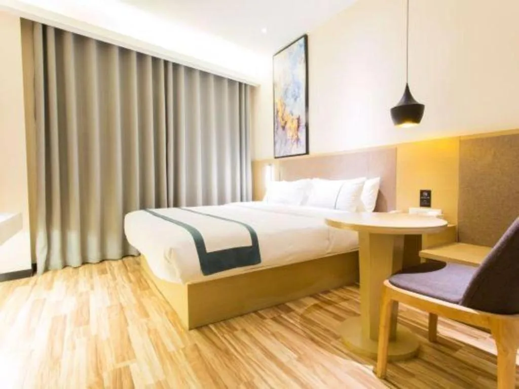 Bed in City Comfort Inn Tianmen Xincheng Walmart