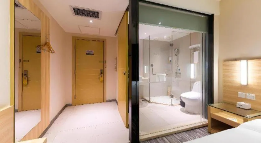 Bed in City Comfort Inn Jingmen Zhongjian Jinxiang Square