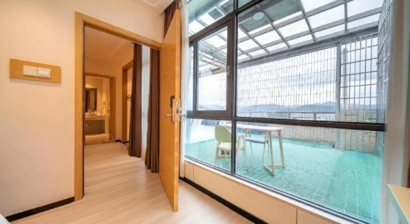 City Comfort Inn Maoming Xinyi Yudu Park