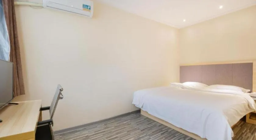 Bed in City Comfort Inn Liuzhou The Mixc Xijiang Road