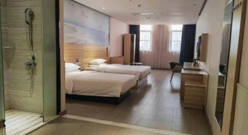 Bed in City Comfort Inn Jingzhou Railway Station Fantawild