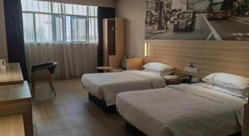 Bed in City Comfort Inn Jingzhou Railway Station Fantawild