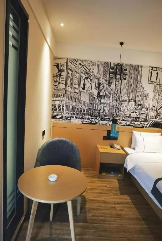 Bed in City Comfort Inn Chongqing Huangguan Dafuti