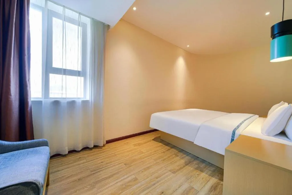 Bed in City Comfort Inn Chongqing Huangguan Dafuti