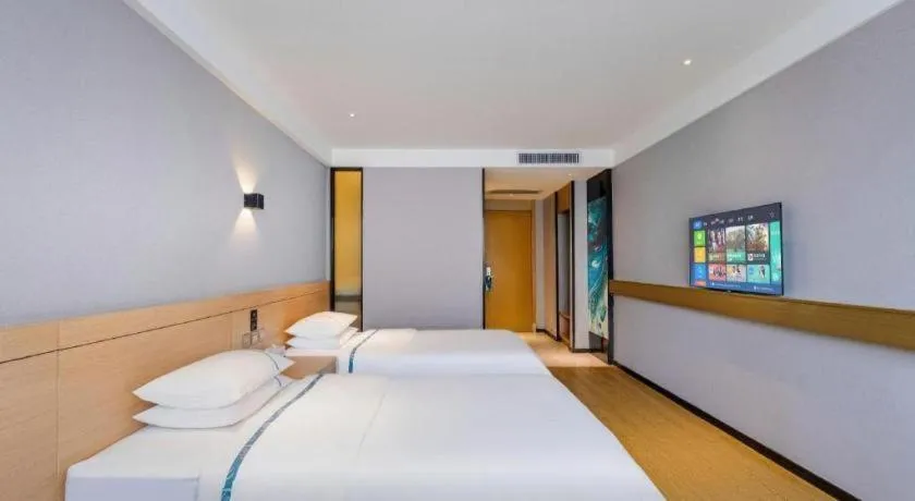 Bed in City Comfort Inn Shantou Huashan Road the MixC