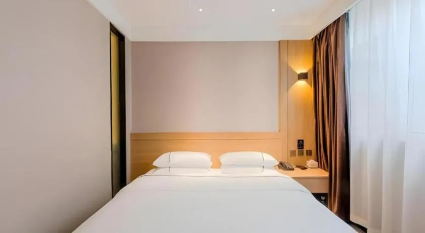 Bed in City Comfort Inn Shantou Huashan Road the MixC