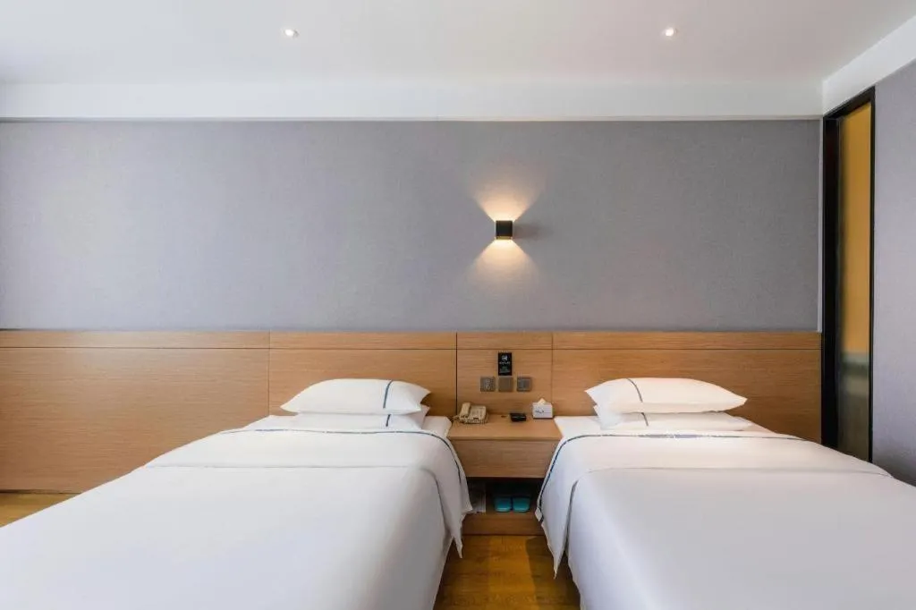 Bed in City Comfort Inn Shantou Huashan Road the MixC