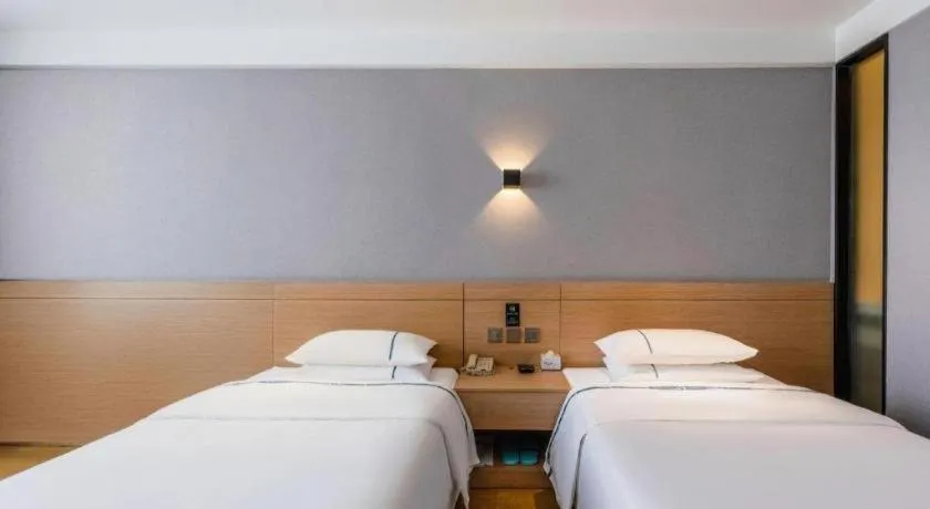 Bed in City Comfort Inn Shantou Huashan Road the MixC