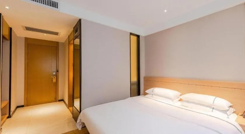 Bed in City Comfort Inn Shantou Huashan Road the MixC
