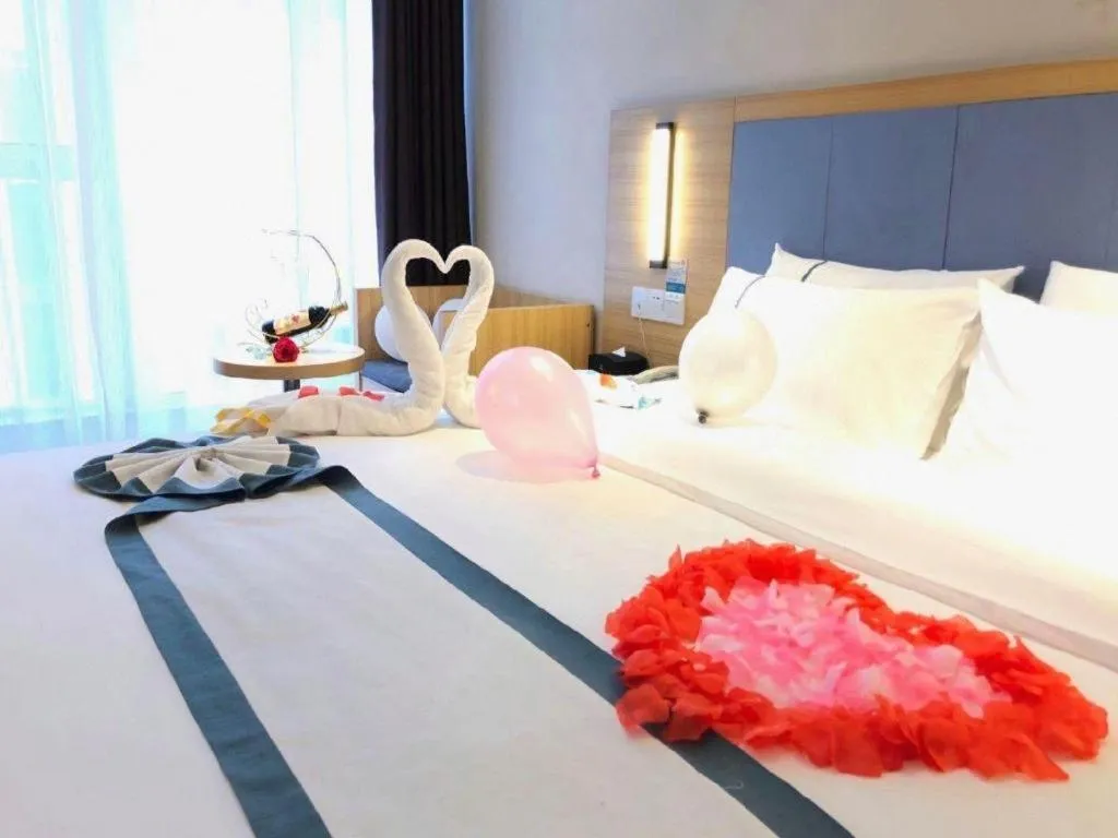 Bed in City Comfort Inn Deyang Shifang Yonghu Park