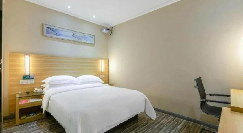 Bed in City Comfort Inn Fengcheng New District Municipal Government