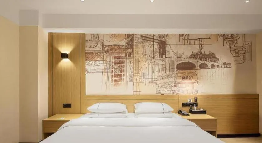 Bed in City Comfort Inn Liuzhou Sanjiang Gulou Bird's Nest