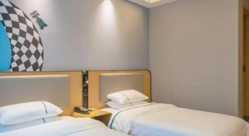 Bed in City Comfort Inn Guilin Qixing Park Guangxi Normal University