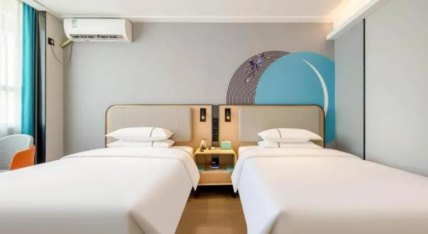 Bed in City Comfort Inn Guilin Qixing Park Guangxi Normal University