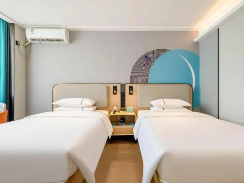 Bed in City Comfort Inn Guilin Qixing Park Guangxi Normal University