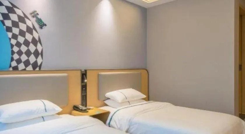 Bed in City Comfort Inn Guilin Qixing Park Guangxi Normal University