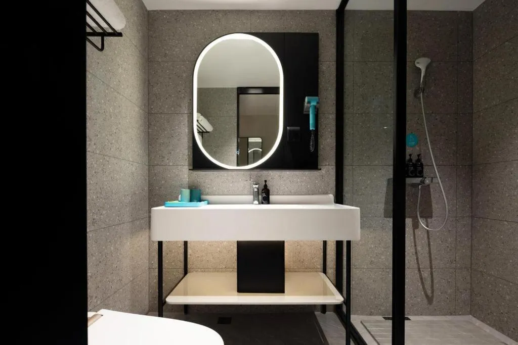 City Comfort Inn zhongshan Lihe Square Walmart