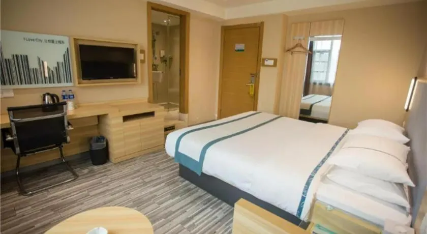 Bed in City Comfort Inn Nanchang Bayi Square Dinggong Road