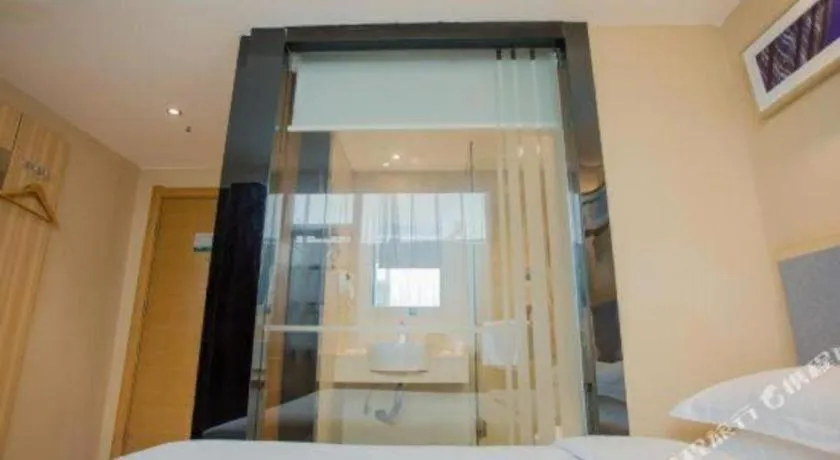 Bed in City Comfort Inn Nanchang Bayi Square Dinggong Road