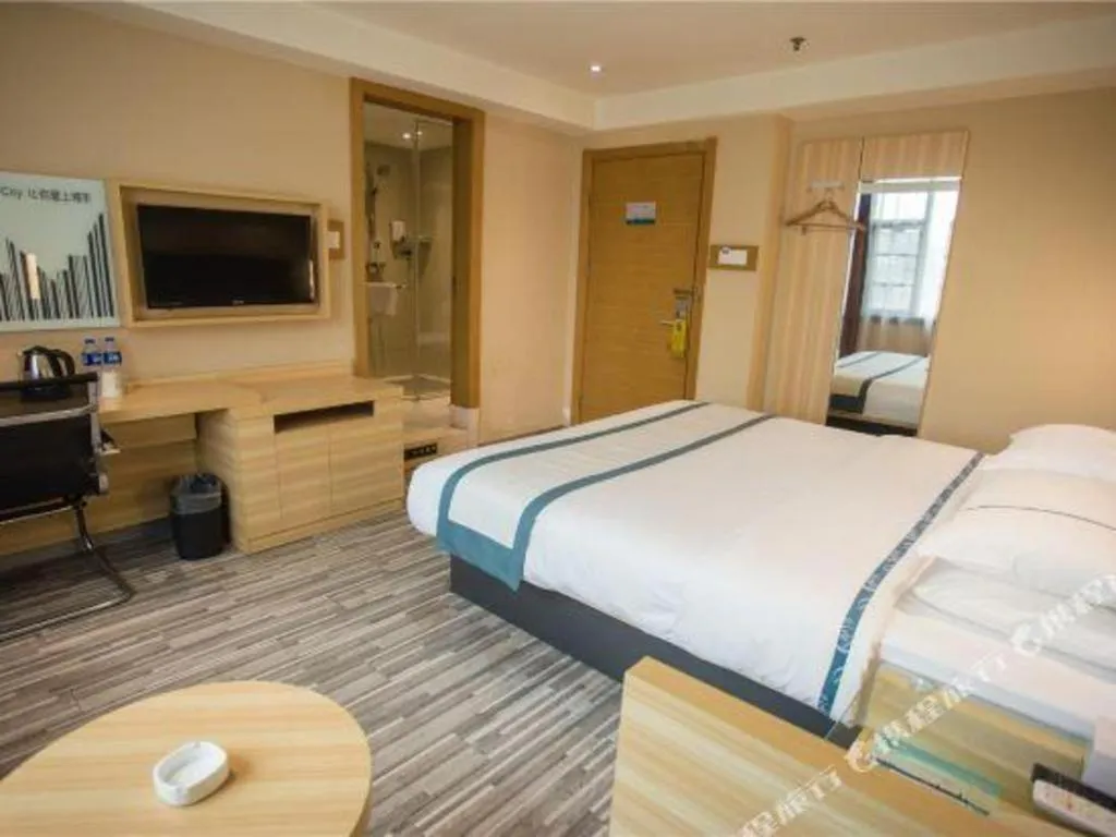 Bed in City Comfort Inn Nanchang Bayi Square Dinggong Road